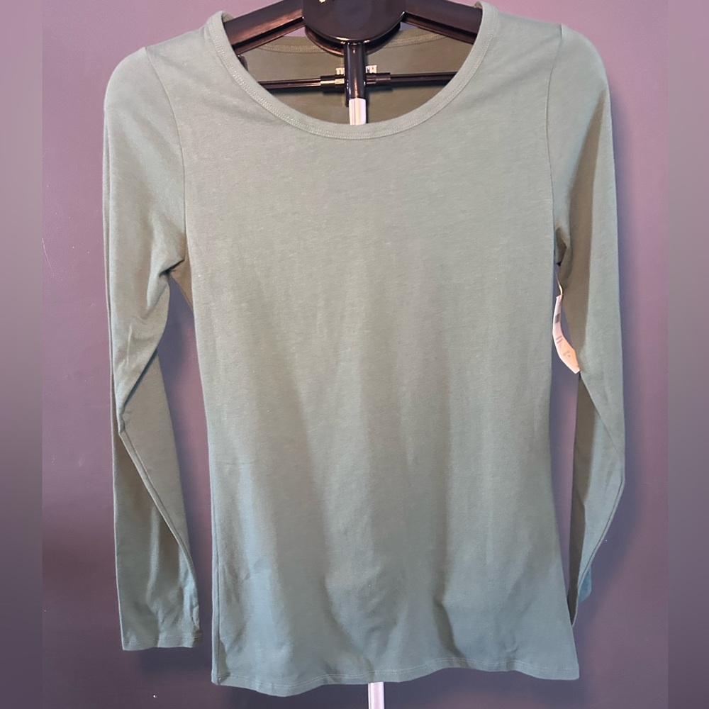 Duluth Trading Co Sage Long Sleeve Tee